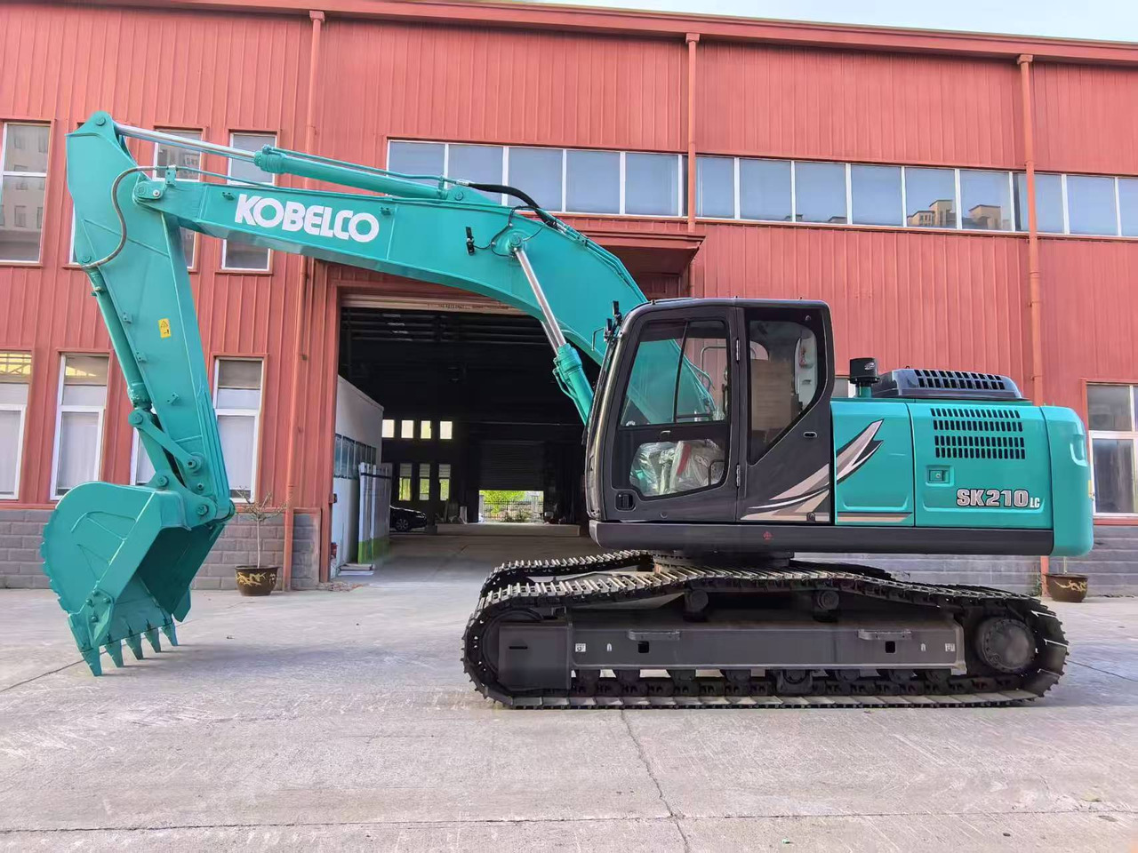 KOBELCO SK210-12 - 挖掘机:图1 KOBELCO SK210-12 - 挖掘机:图1