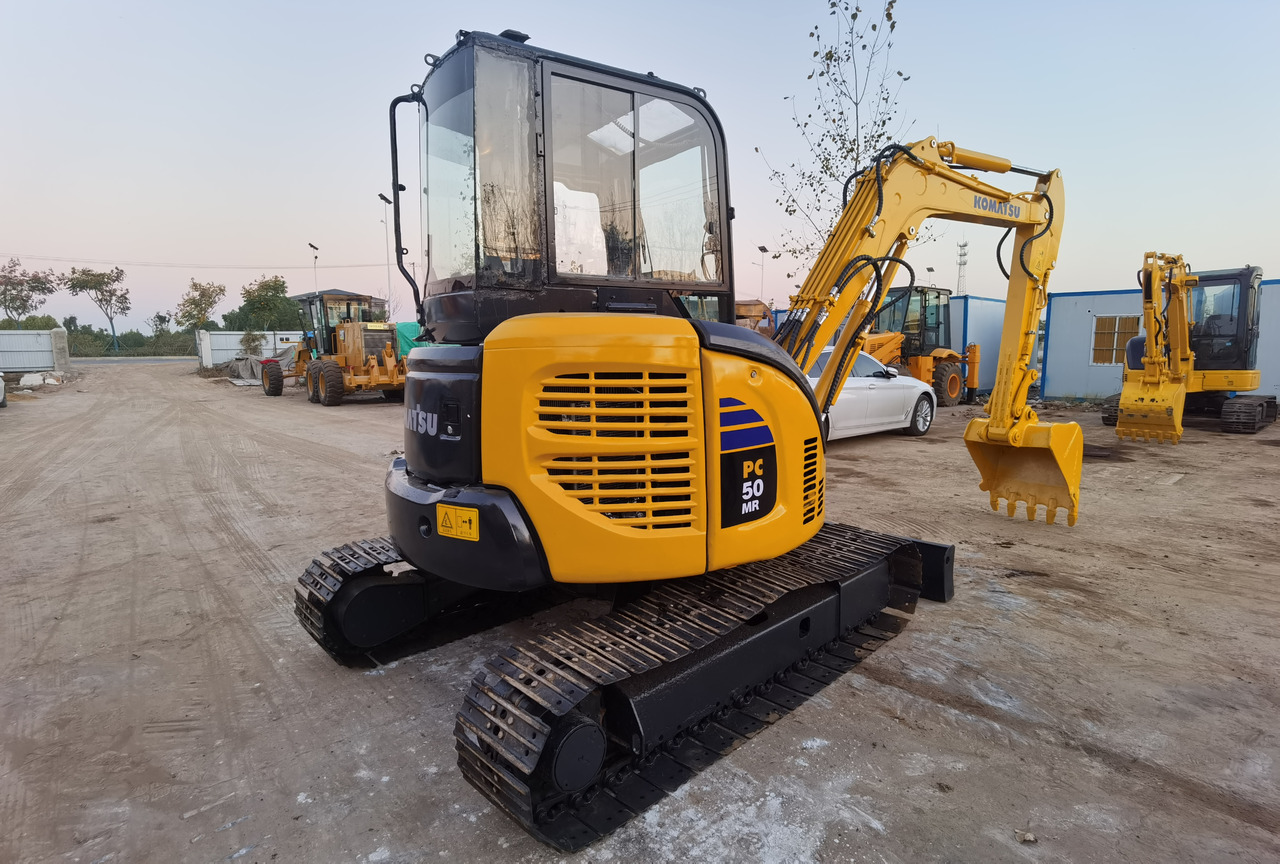 KOMATSU PC50MR - 小型挖掘机:图2 KOMATSU PC50MR - 小型挖掘机:图2