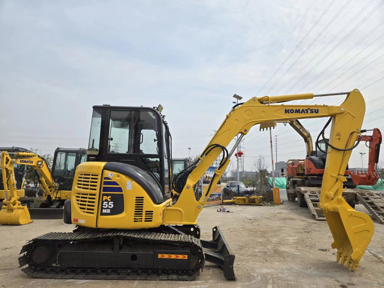KOMATSU PC55MR - 小型挖掘机:图5 KOMATSU PC55MR - 小型挖掘机:图5