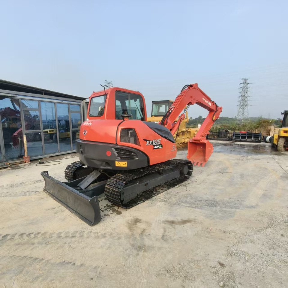 KUBOTA KX185 - 小型挖掘机:图1 KUBOTA KX185 - 小型挖掘机:图1