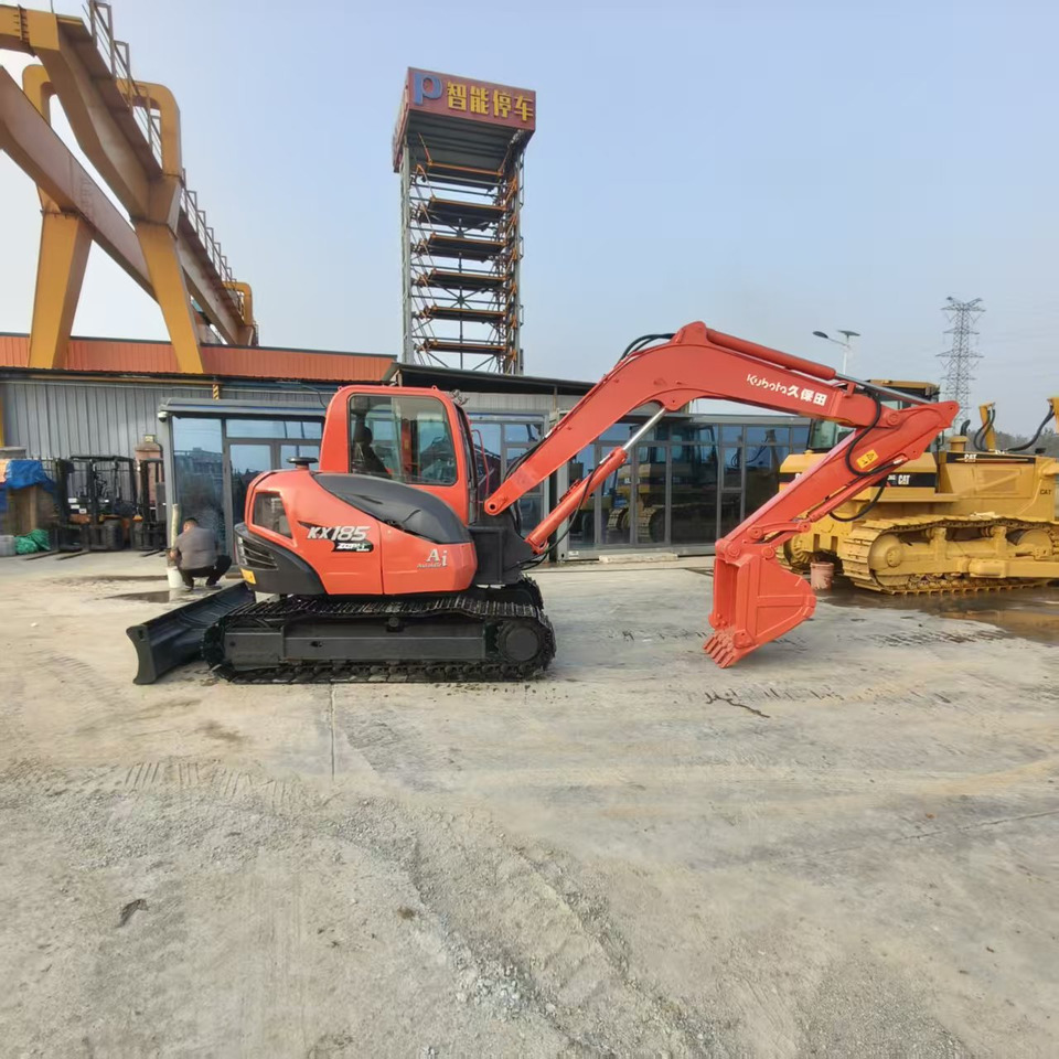 KUBOTA KX185 - 小型挖掘机:图2 KUBOTA KX185 - 小型挖掘机:图2