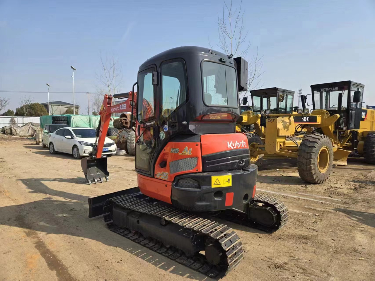 KUBOTA U35 - 小型挖掘机:图2 KUBOTA U35 - 小型挖掘机:图2