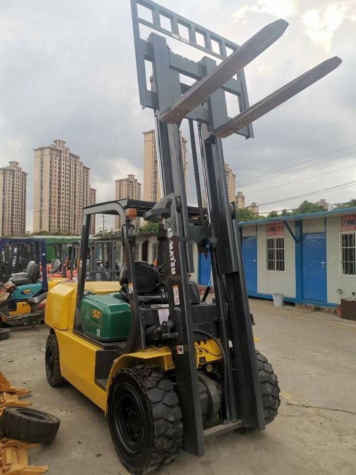 Komatsu FD50-7 - 柴油叉车:图1 Komatsu FD50-7 - 柴油叉车:图1