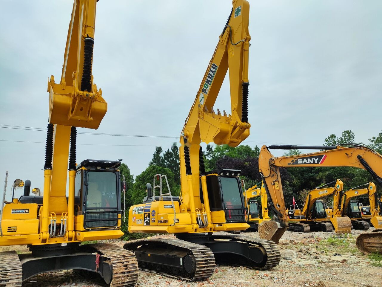 Komatsu PC240 - 履带式挖掘机:图5 Komatsu PC240 - 履带式挖掘机:图5