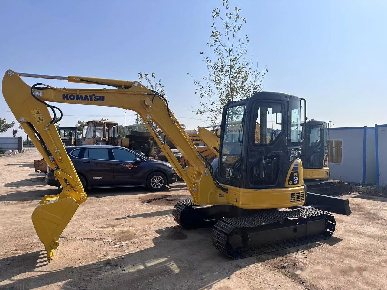 Komatsu PC50 - 小型挖掘机:图2 Komatsu PC50 - 小型挖掘机:图2