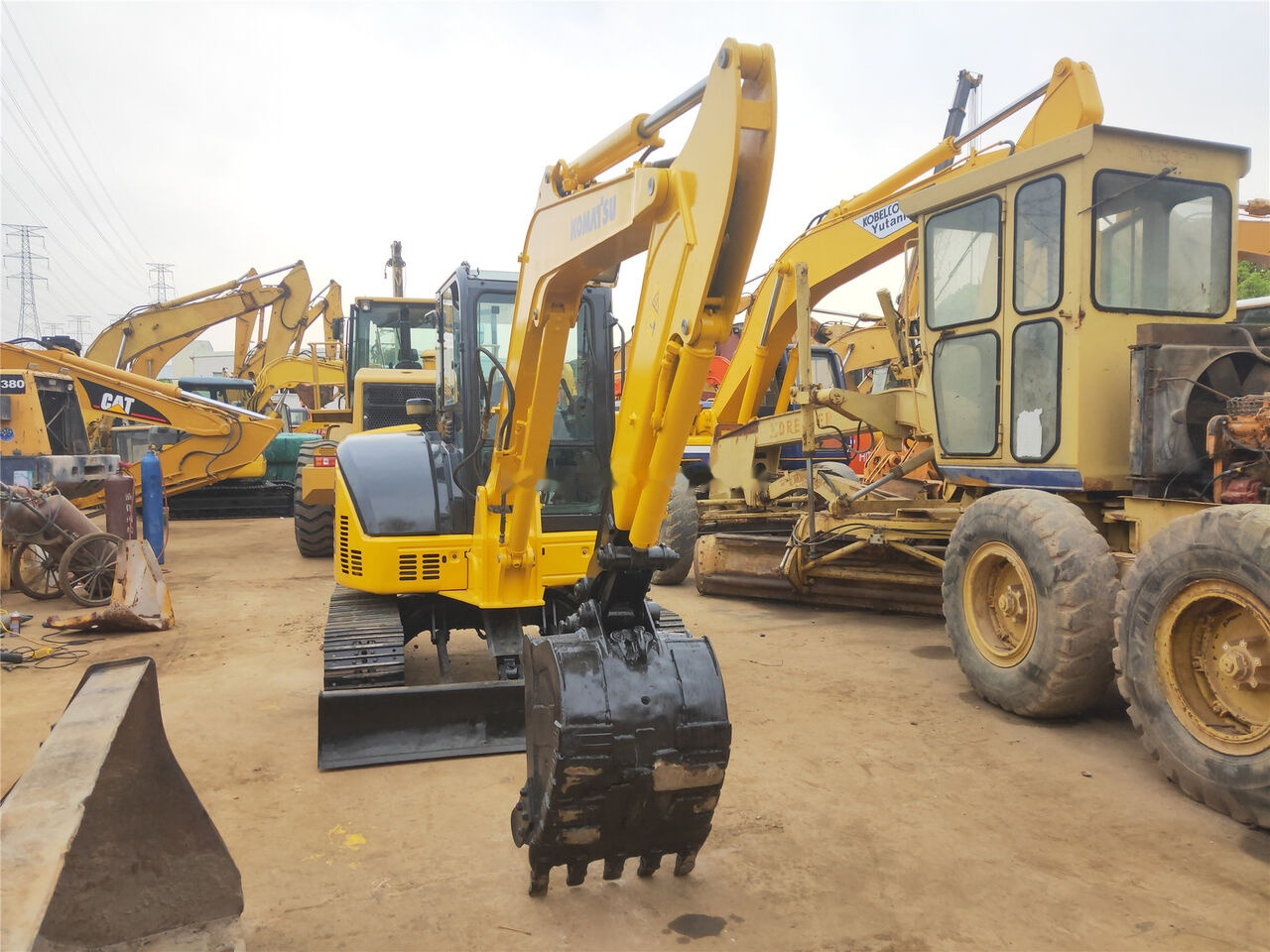 Komatsu PC55 - 小型挖掘机:图5 Komatsu PC55 - 小型挖掘机:图5