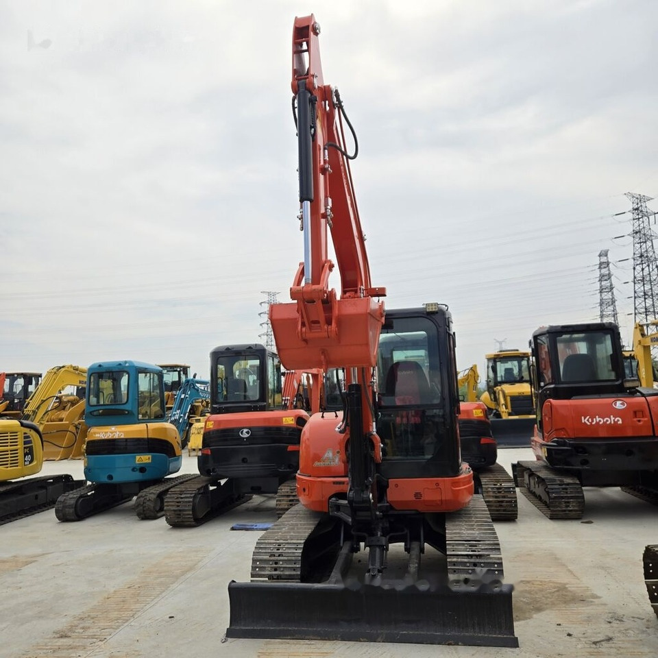 Kubota KX155 - 小型挖掘机:图2 Kubota KX155 - 小型挖掘机:图2