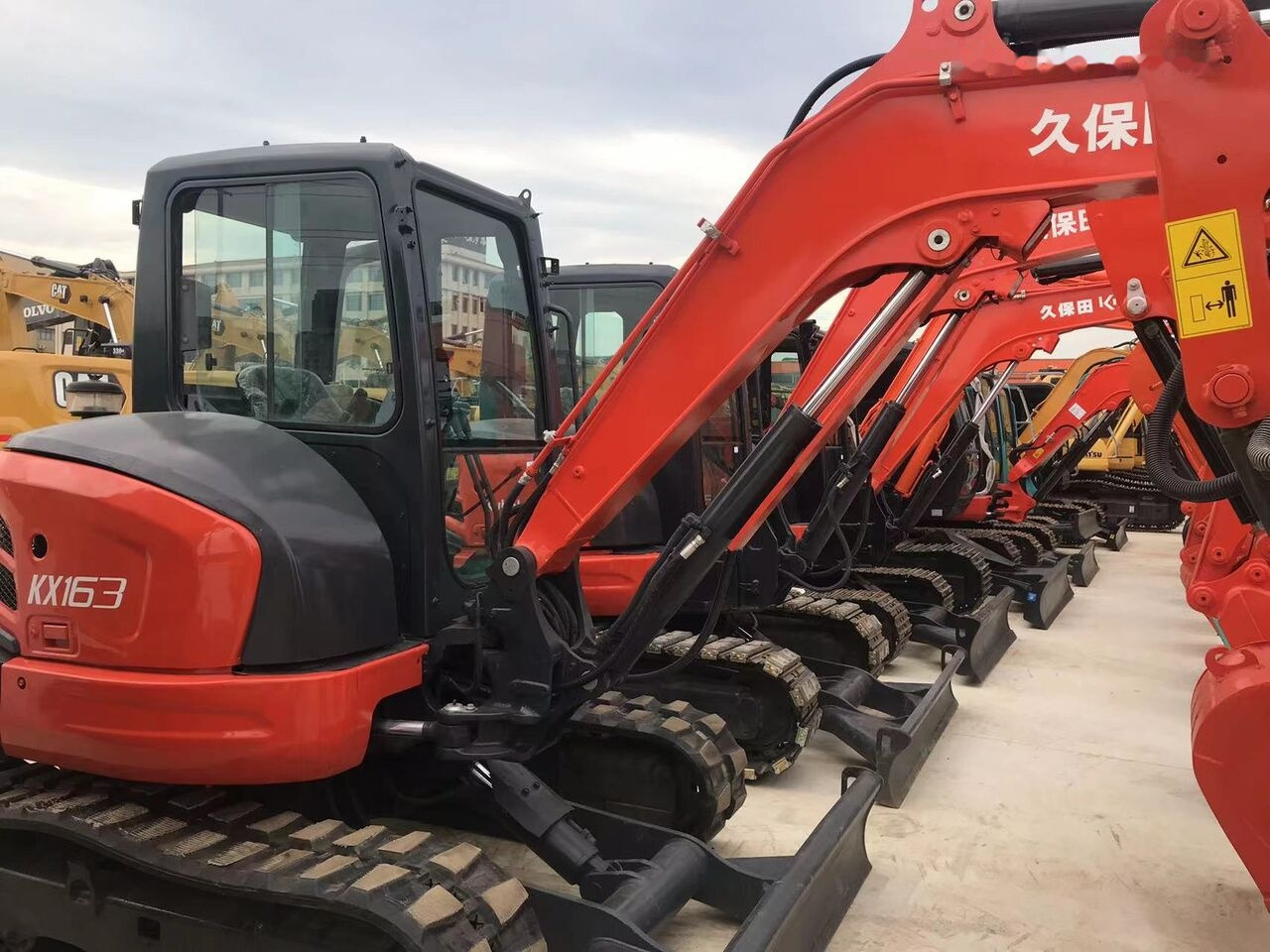 Kubota KX163 - 小型挖掘机:图5 Kubota KX163 - 小型挖掘机:图5