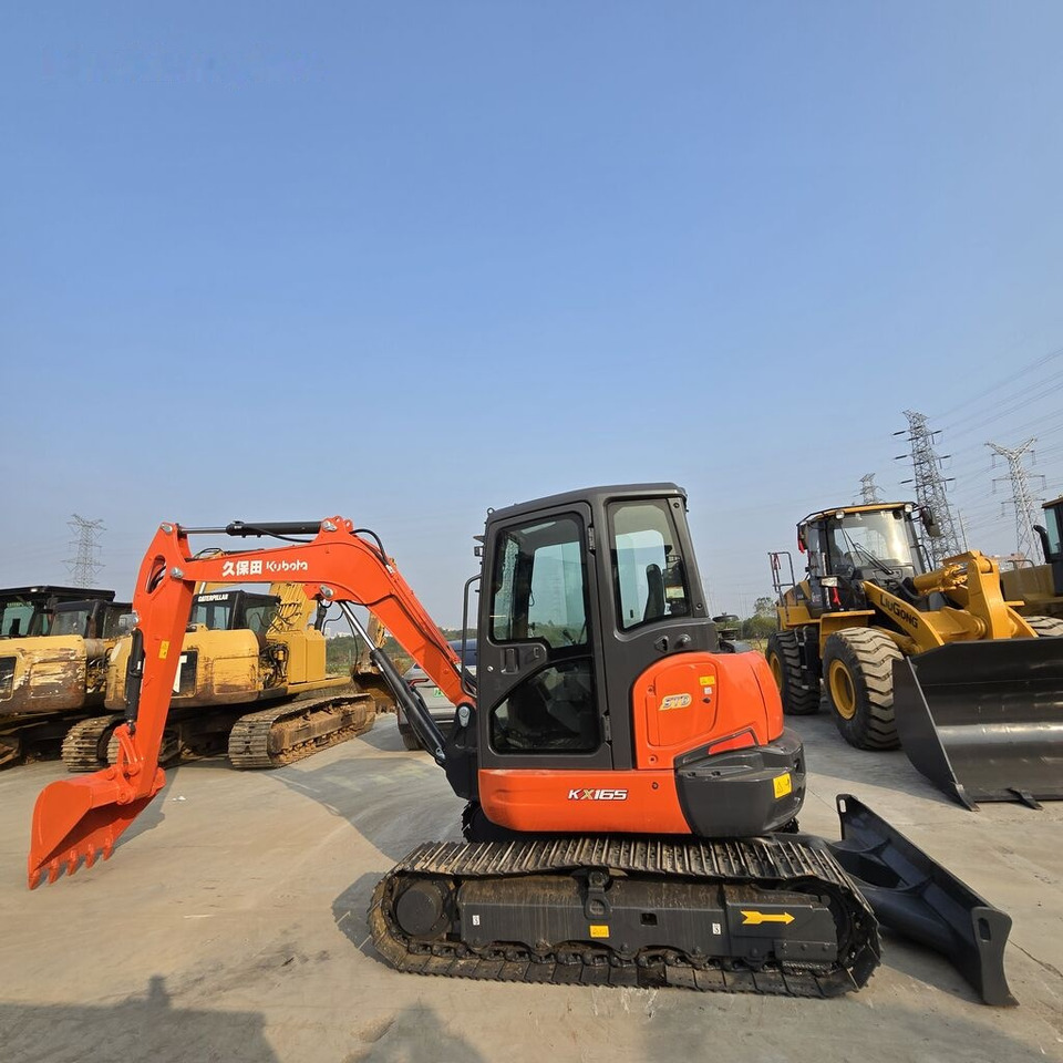 Kubota KX165 - 小型挖掘机:图2 Kubota KX165 - 小型挖掘机:图2