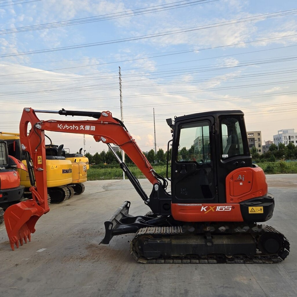 Kubota KX165 - 小型挖掘机:图2 Kubota KX165 - 小型挖掘机:图2