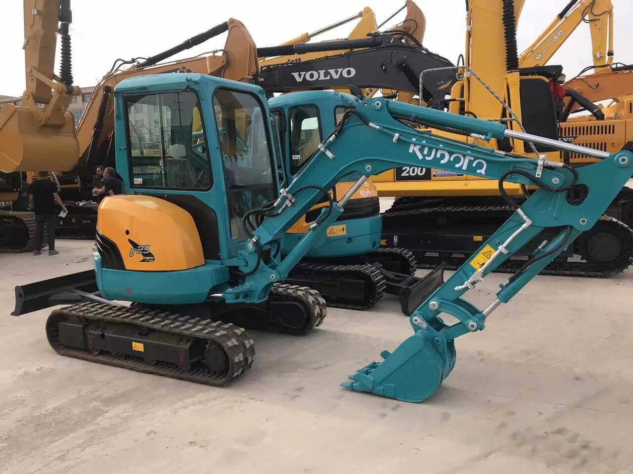 Kubota U25 - 小型挖掘机:图2 Kubota U25 - 小型挖掘机:图2