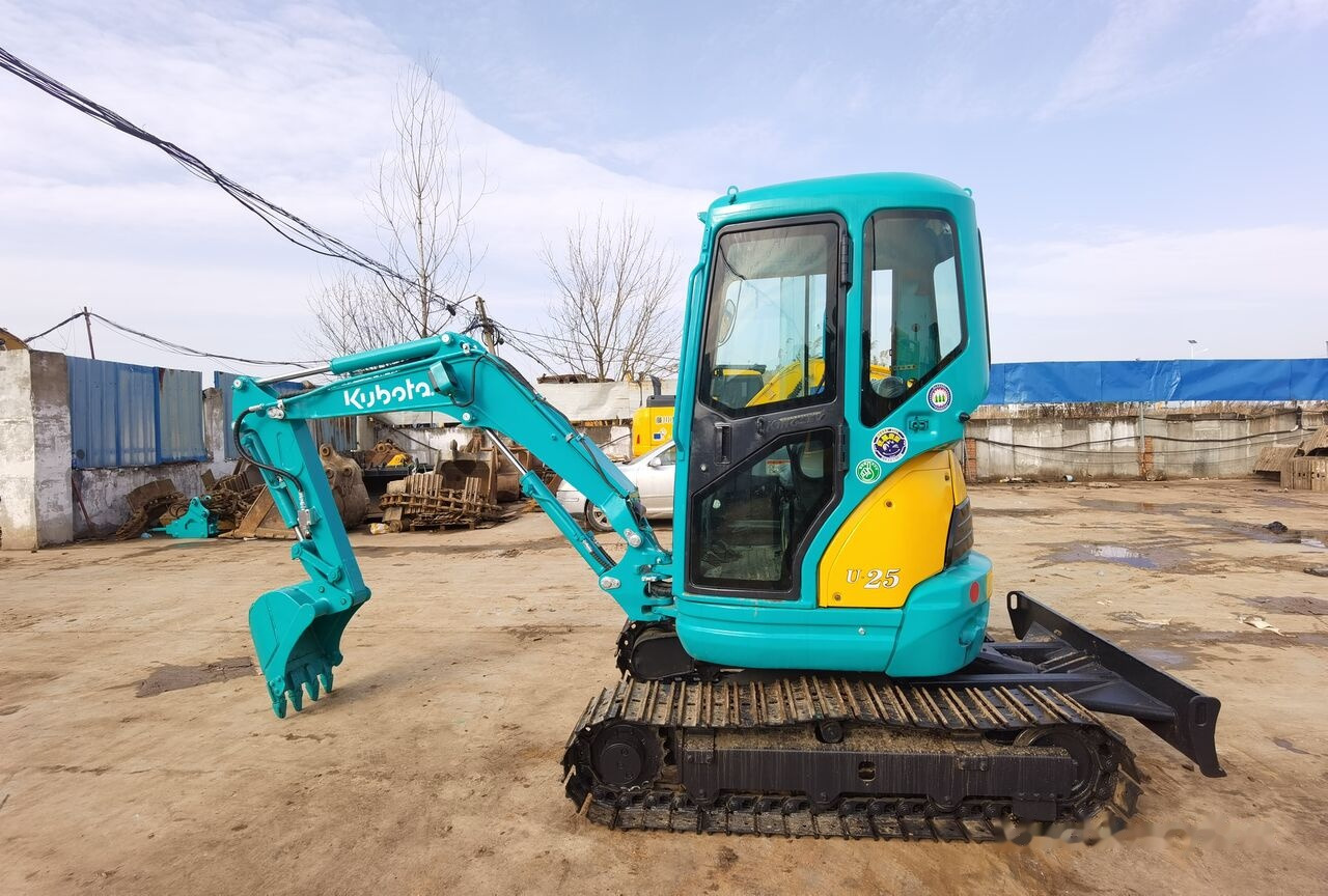 Kubota U25 - 小型挖掘机:图3 Kubota U25 - 小型挖掘机:图3