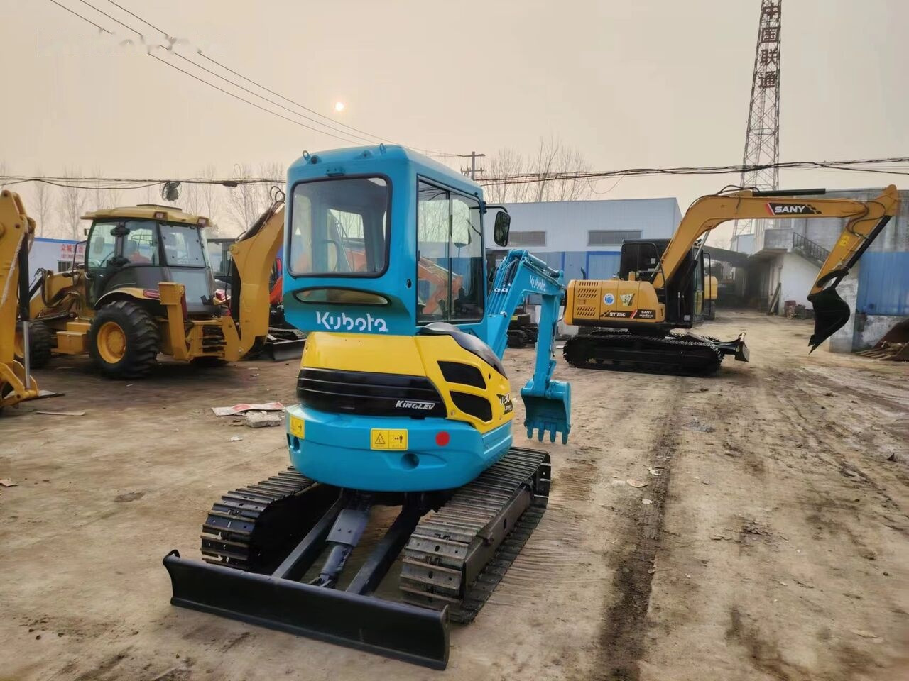 Kubota U30 - 小型挖掘机:图3 Kubota U30 - 小型挖掘机:图3