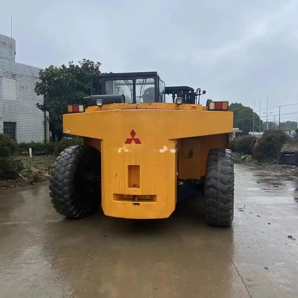 Mitsubishi FD320 - 柴油叉车:图1 Mitsubishi FD320 - 柴油叉车:图1