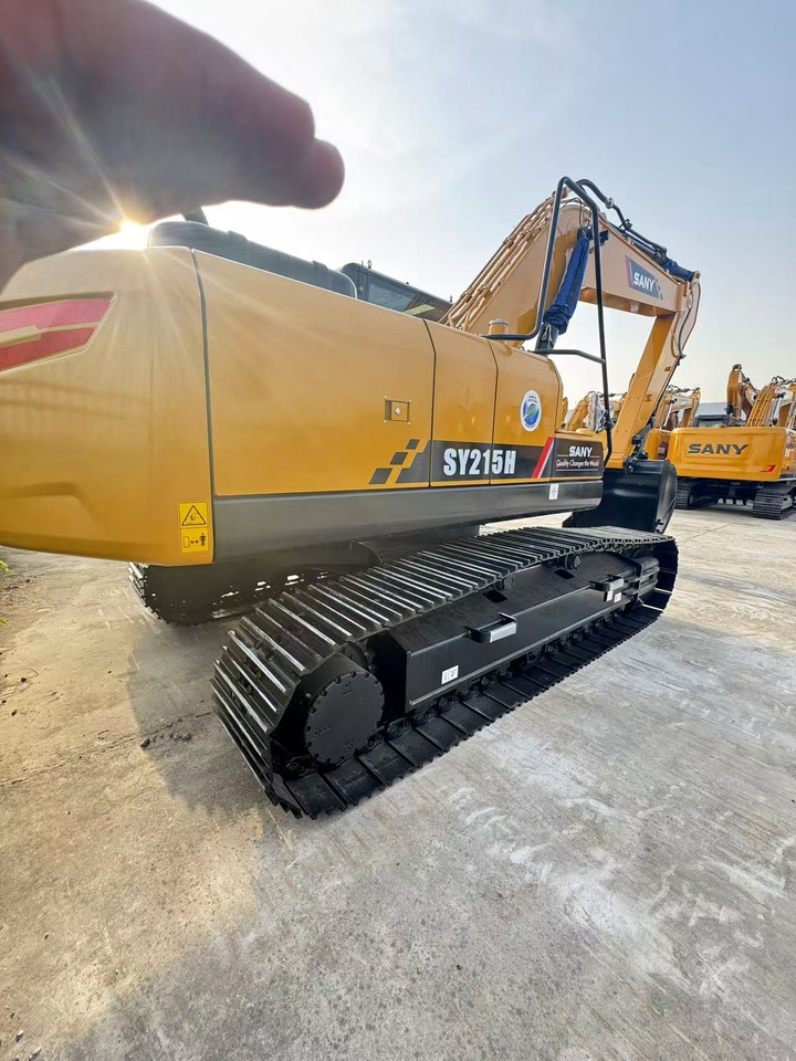 SANY SY215 - 履带式挖掘机:图3 SANY SY215 - 履带式挖掘机:图3