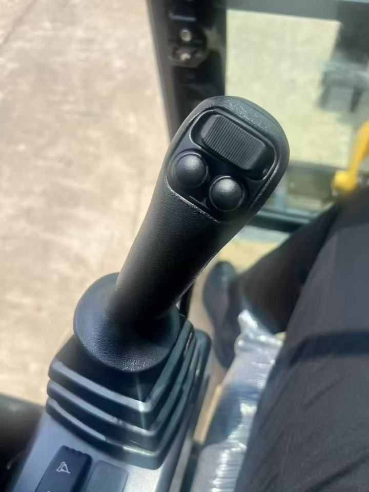 SANY SY60C - 小型挖掘机:图3 SANY SY60C - 小型挖掘机:图3