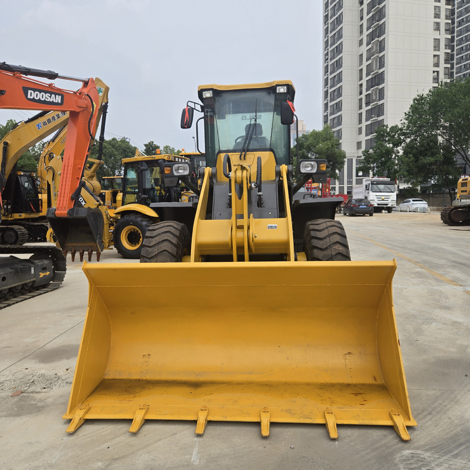 SDLG LG936L - 轮式装载机:图3 SDLG LG936L - 轮式装载机:图3