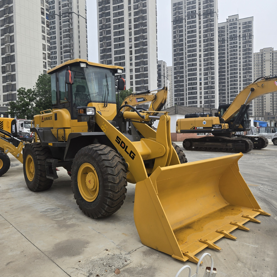 SDLG LG936L - 轮式装载机:图4 SDLG LG936L - 轮式装载机:图4