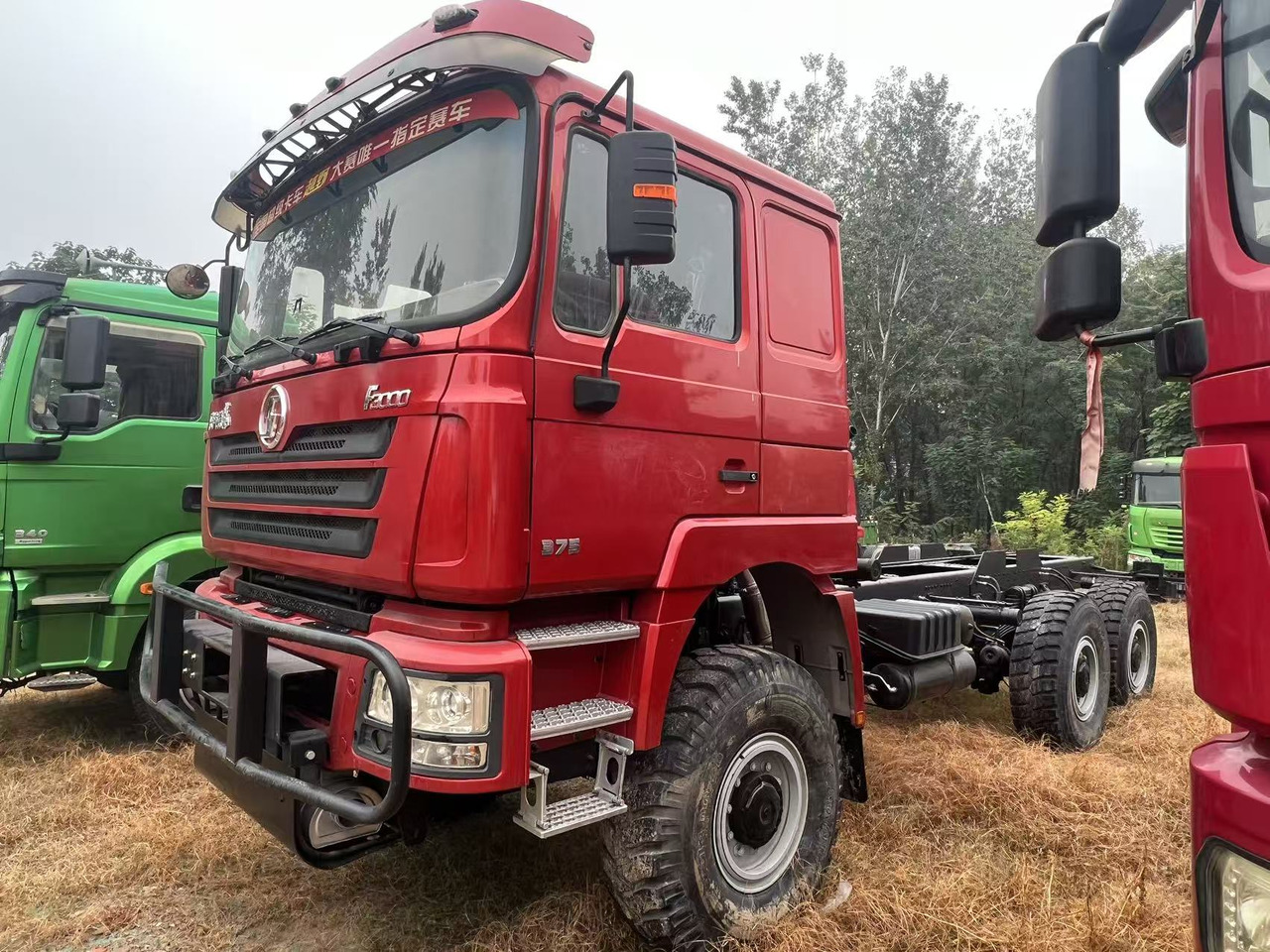 SHACMAN F3000 6x6 chassis - 牵引车:图2 SHACMAN F3000 6x6 chassis - 牵引车:图2