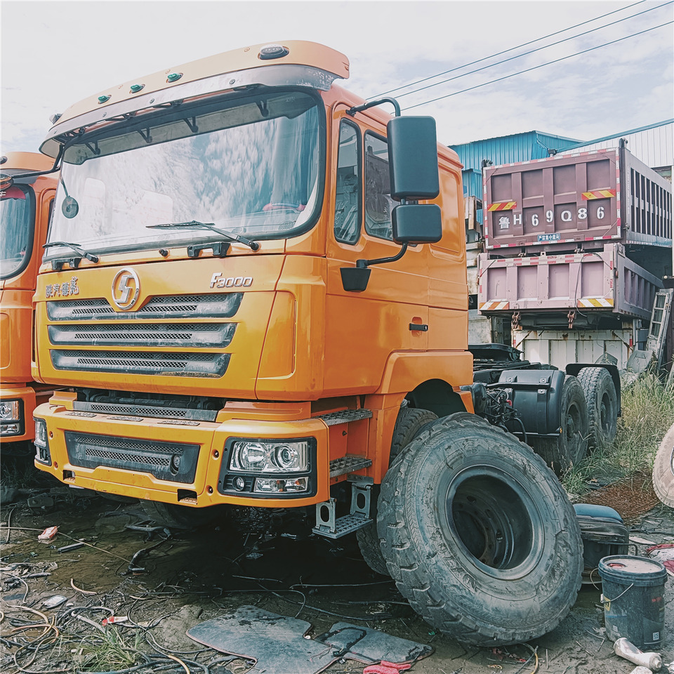 SHACMAN F3000 trailer head - 牵引车:图1 SHACMAN F3000 trailer head - 牵引车:图1