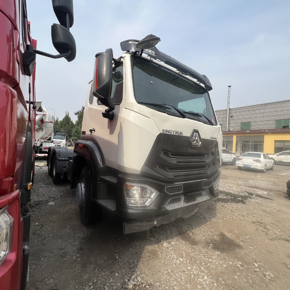 SINOTRUK HOHAN - 牵引车:图2 SINOTRUK HOHAN - 牵引车:图2
