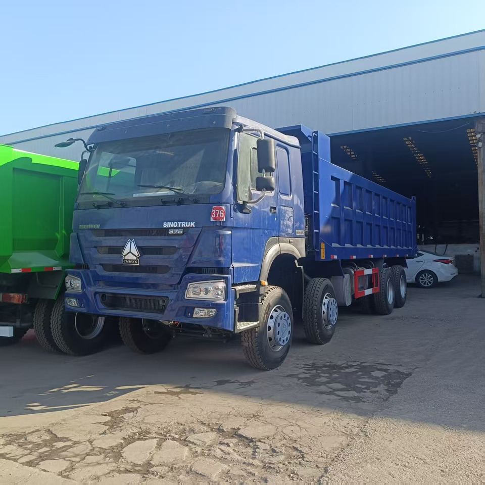 SINOTRUK HOWO 8x4 - 翻斗车:图5 SINOTRUK HOWO 8x4 - 翻斗车:图5