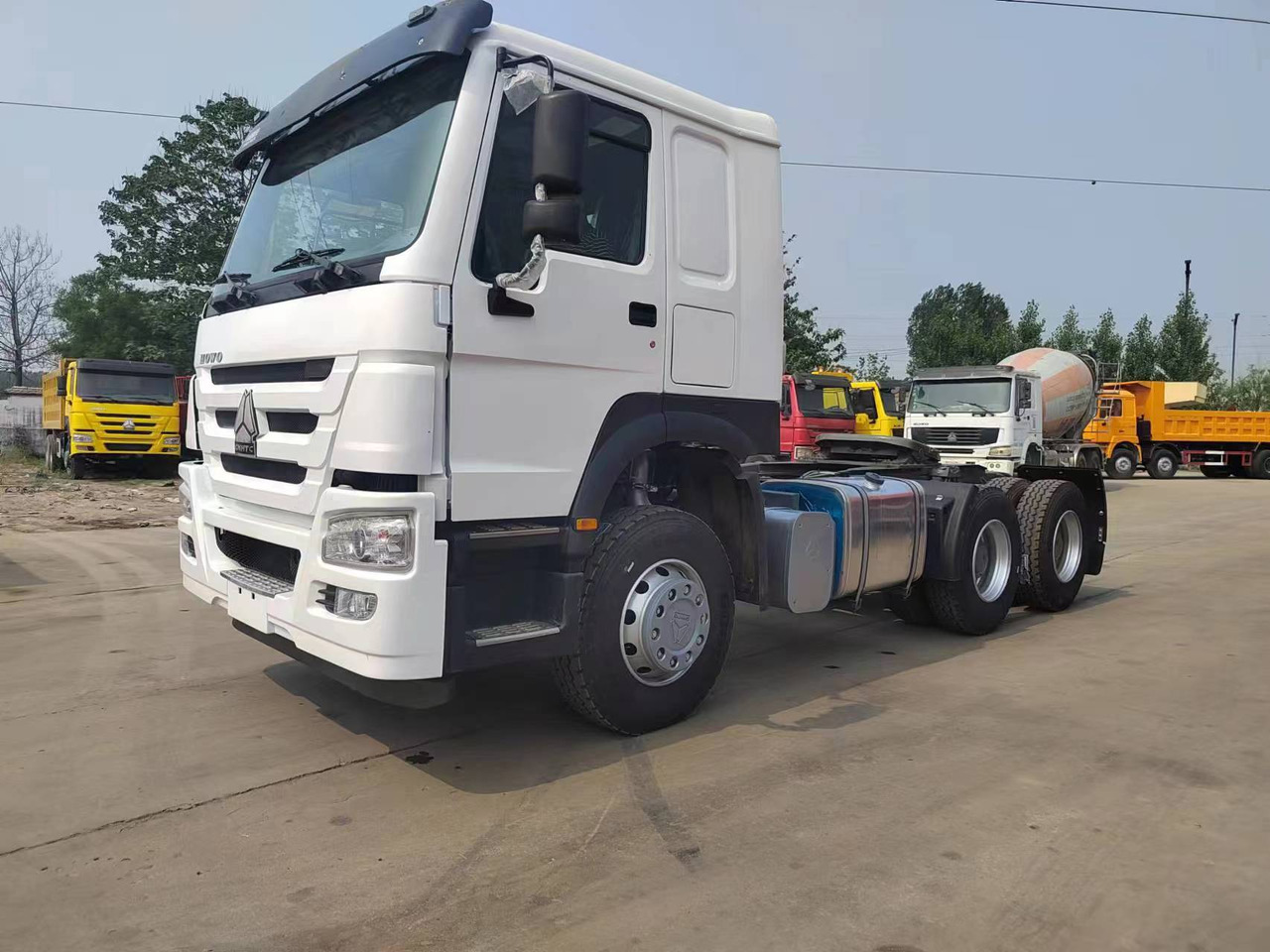 SINOTRUK HOWO trailer ead - 牵引车:图1 SINOTRUK HOWO trailer ead - 牵引车:图1