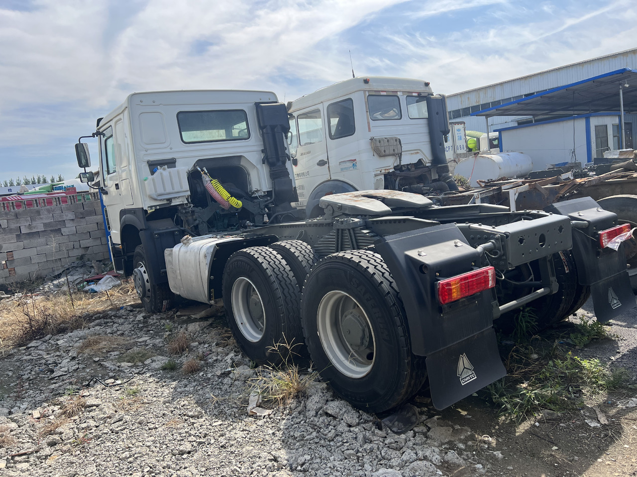 SINOTRUK HOWO trailer head - 牵引车:图4 SINOTRUK HOWO trailer head - 牵引车:图4