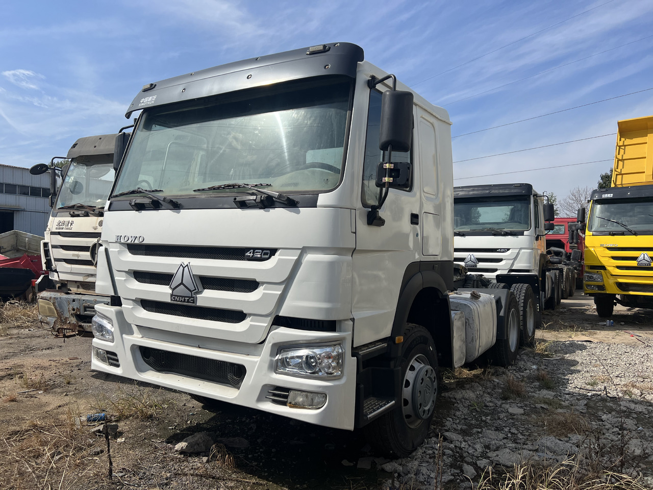 SINOTRUK HOWO trailer head - 牵引车:图1 SINOTRUK HOWO trailer head - 牵引车:图1