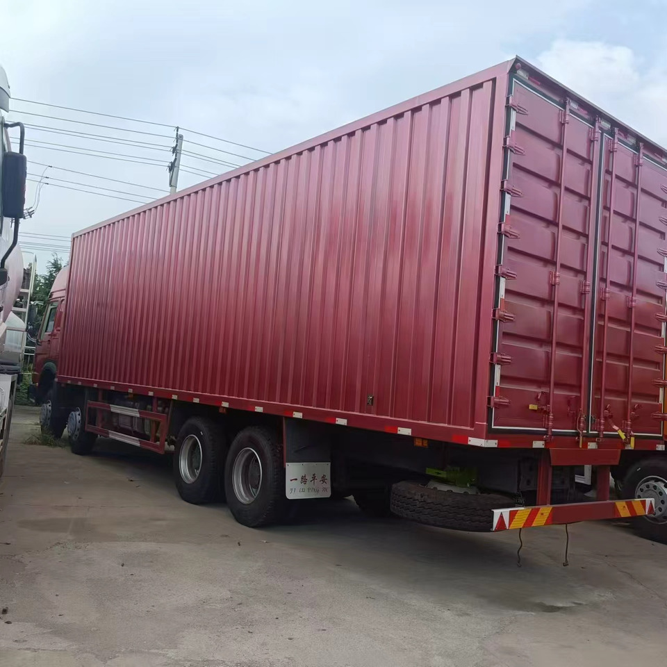 SINOTRUK HOWO - 厢式卡车:图3 SINOTRUK HOWO - 厢式卡车:图3