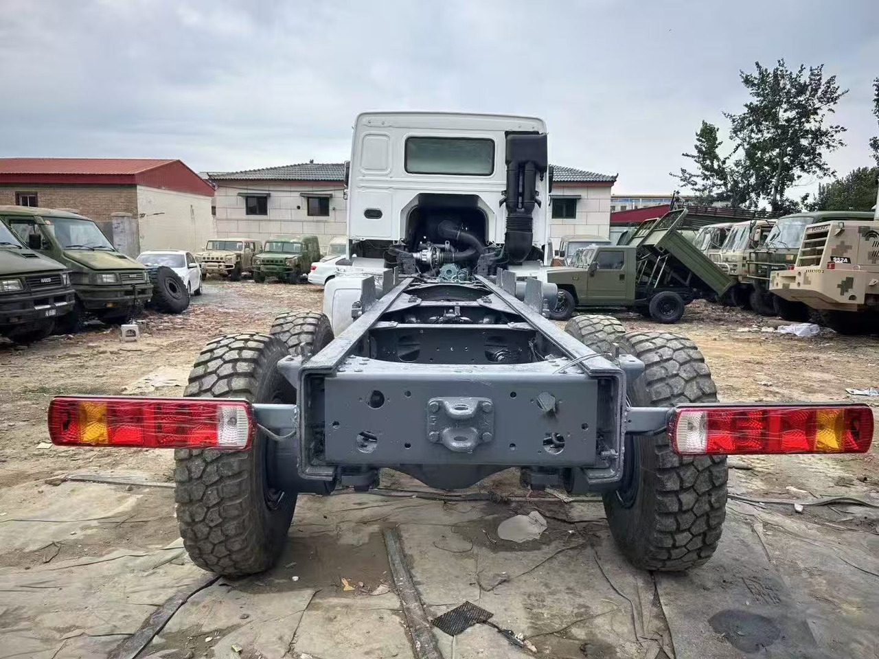 SINOTRUK HOWO - 牵引车:图5 SINOTRUK HOWO - 牵引车:图5