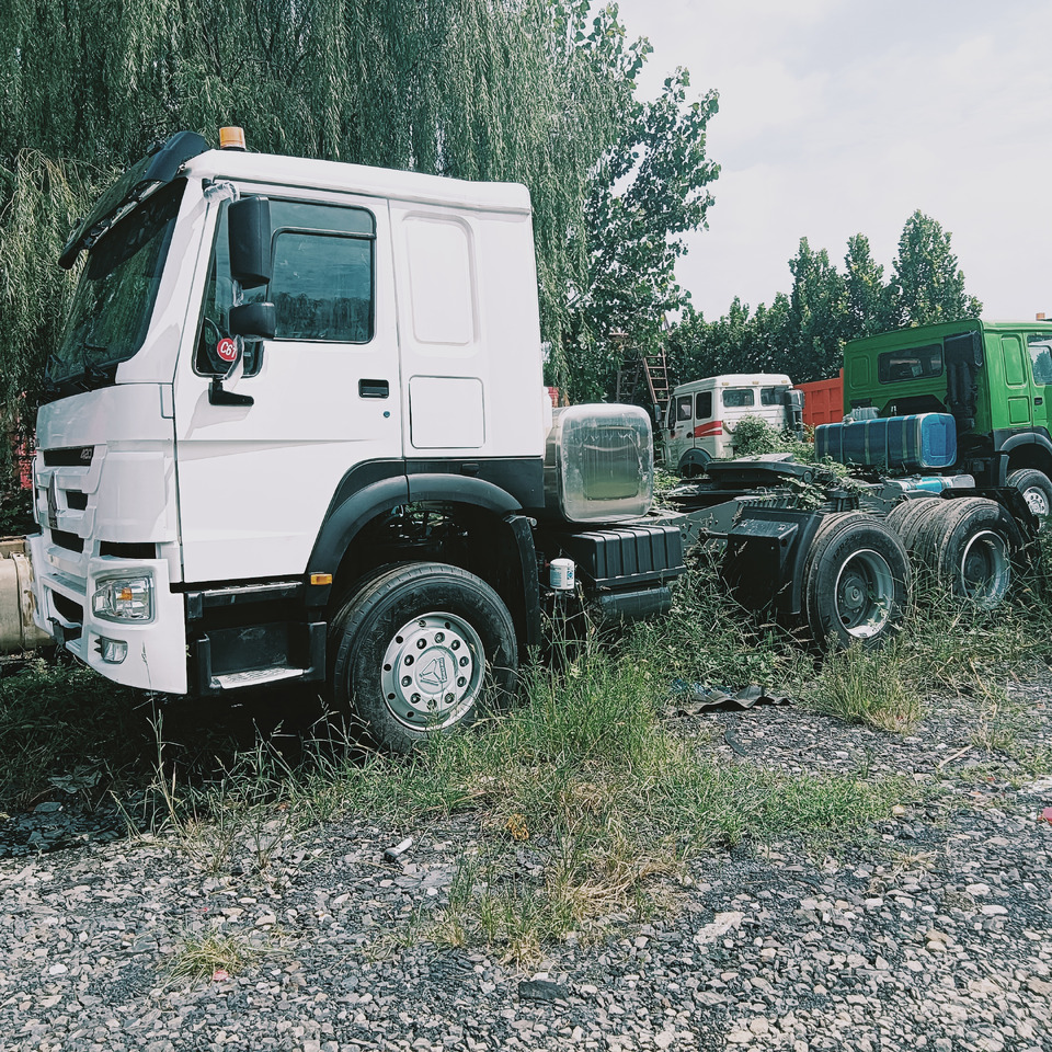 SINOTRUK HOWO - 牵引车:图2 SINOTRUK HOWO - 牵引车:图2