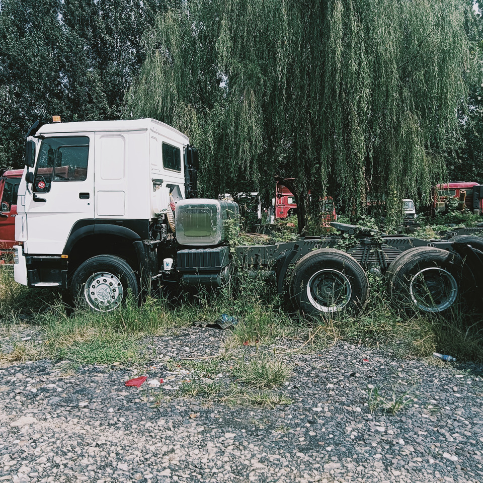 SINOTRUK HOWO - 牵引车:图3 SINOTRUK HOWO - 牵引车:图3