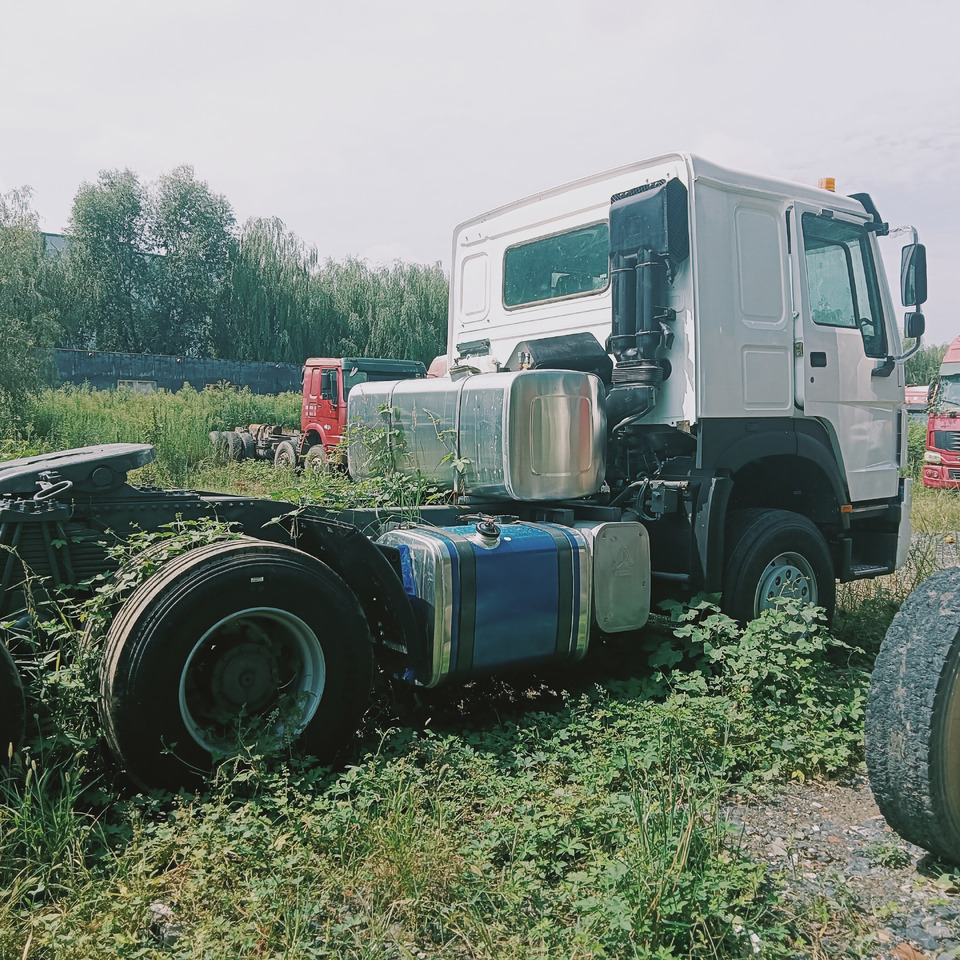 SINOTRUK HOWO - 牵引车:图4 SINOTRUK HOWO - 牵引车:图4