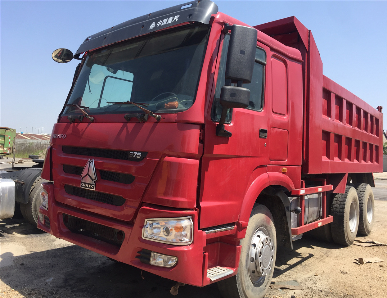 SINOTRUK HOWO - 翻斗车:图5 SINOTRUK HOWO - 翻斗车:图5
