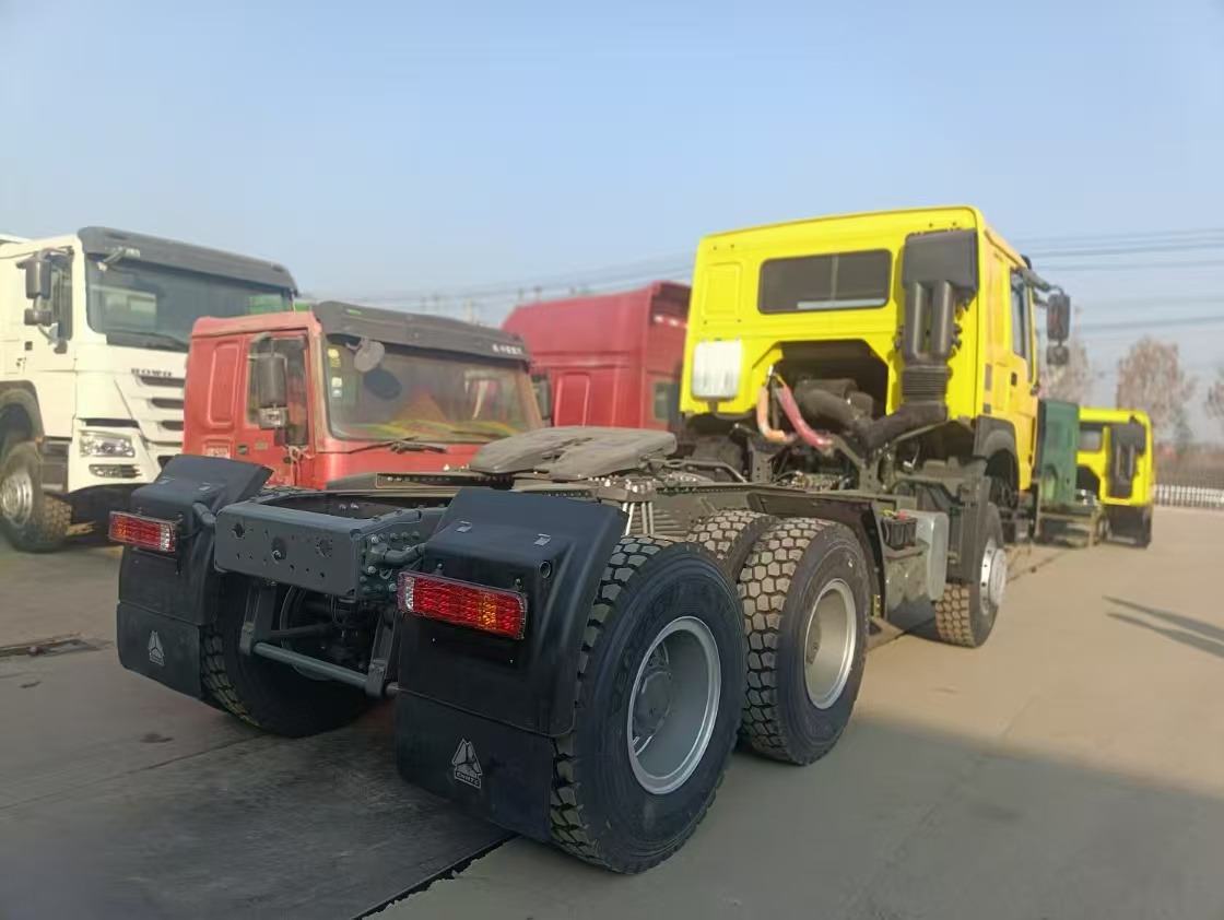 SINOTRUK HOWO - 牵引车:图4 SINOTRUK HOWO - 牵引车:图4