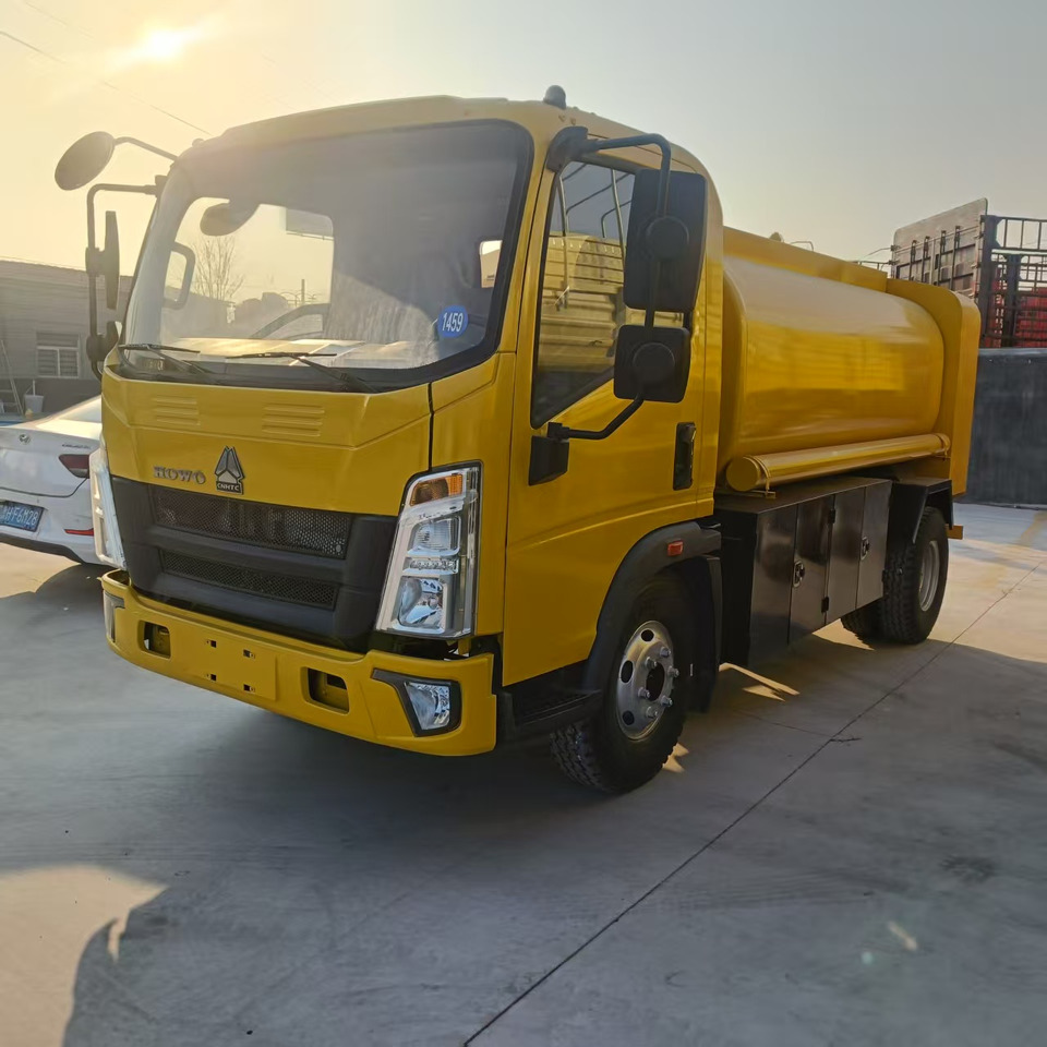 SINOTRUK Tanker truck - 罐车:图2 SINOTRUK Tanker truck - 罐车:图2