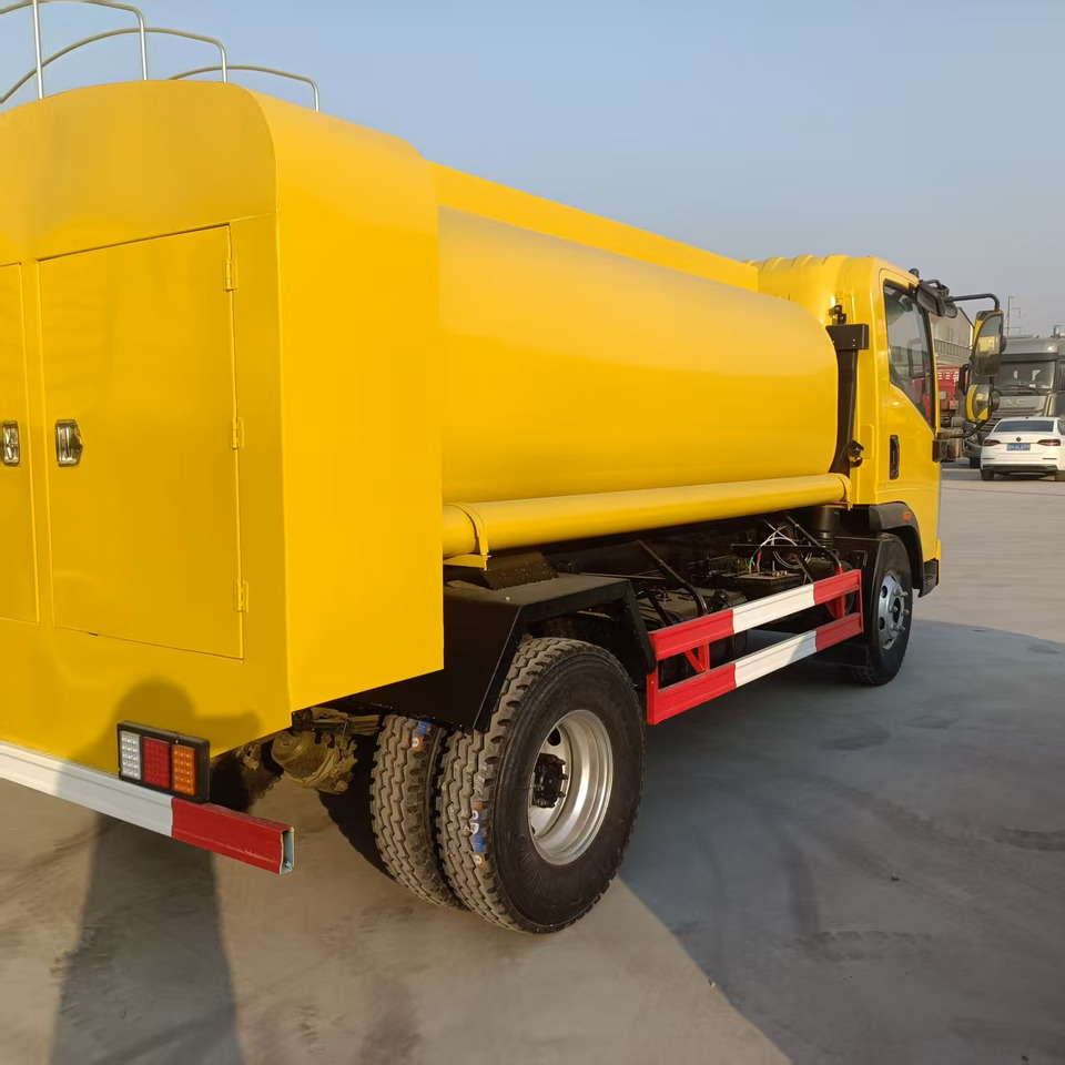 SINOTRUK Tanker truck - 罐车:图5 SINOTRUK Tanker truck - 罐车:图5