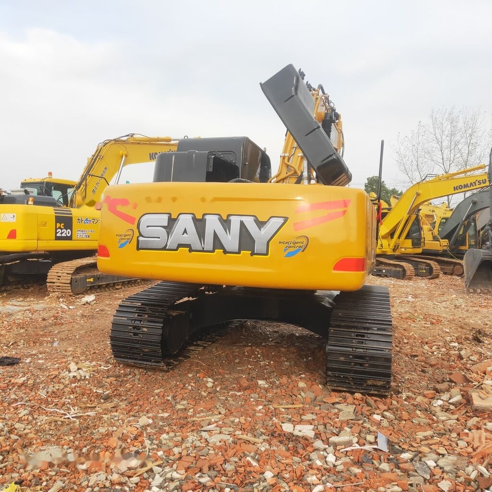 Sany SY215C PRO - 履带式挖掘机:图2 Sany SY215C PRO - 履带式挖掘机:图2