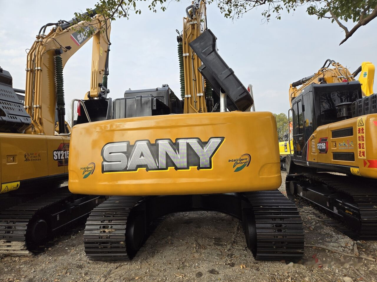 Sany SY215C - 履带式挖掘机:图5 Sany SY215C - 履带式挖掘机:图5