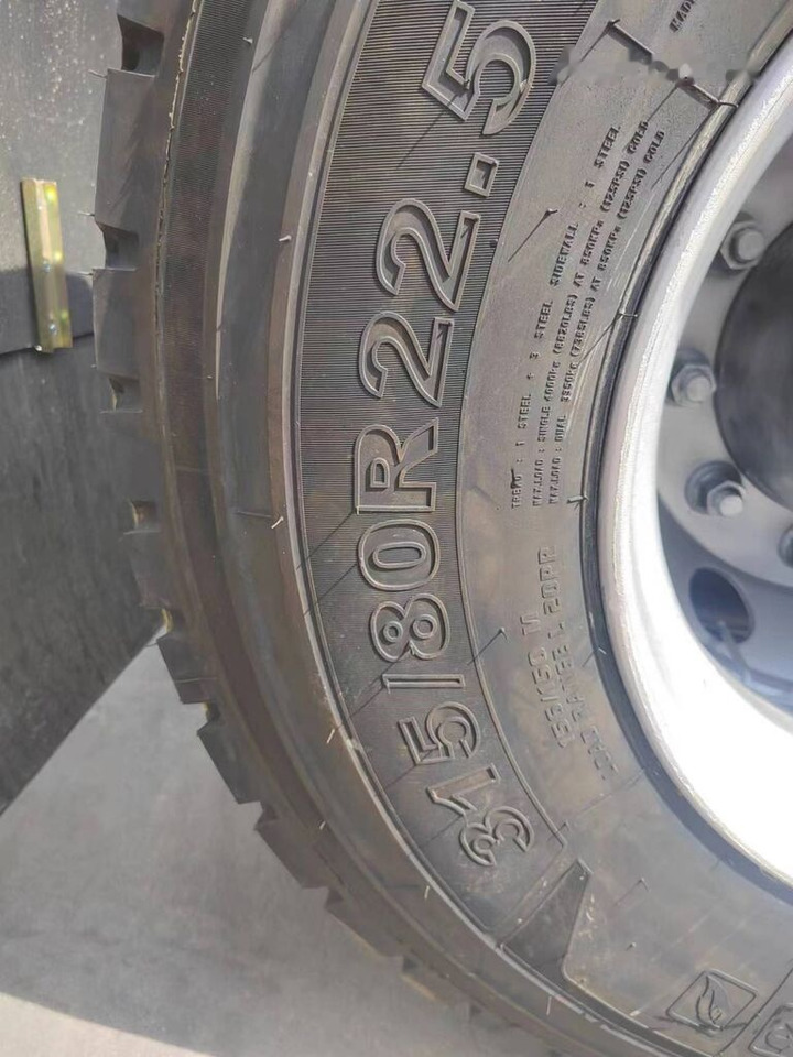 Sinotruk Howo - 牵引车:图1 Sinotruk Howo - 牵引车:图1