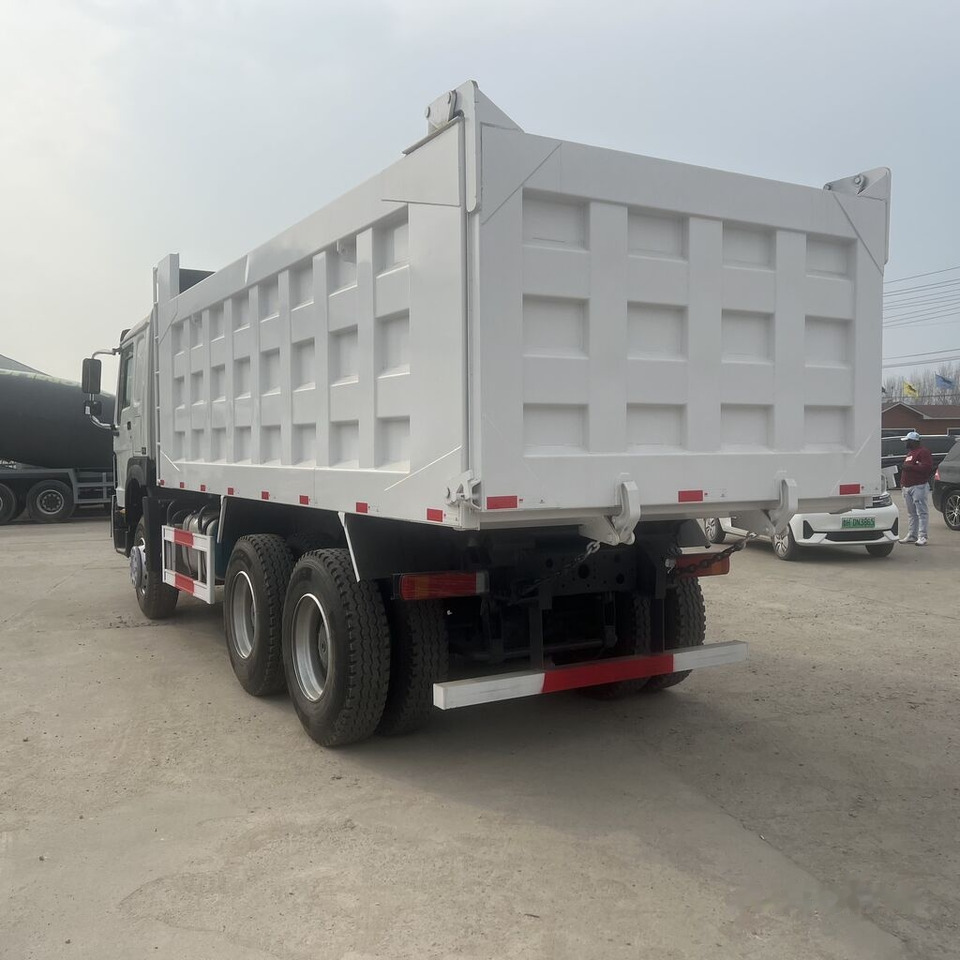 Sinotruk Howo - 翻斗车:图2 Sinotruk Howo - 翻斗车:图2