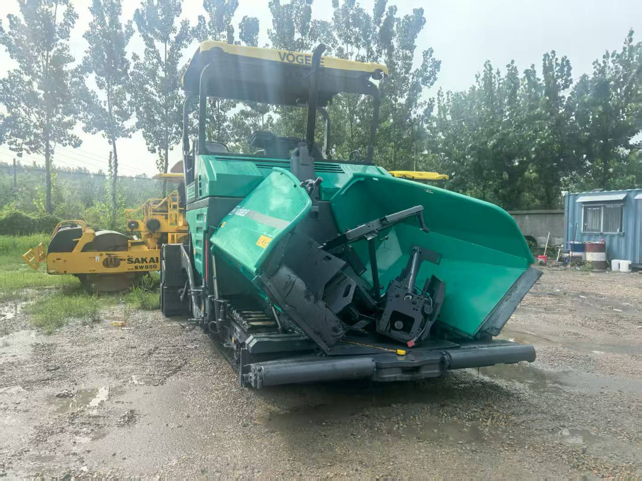 VÖGELE Super 1880-3L - 沥青铺路机:图3 VÖGELE Super 1880-3L - 沥青铺路机:图3