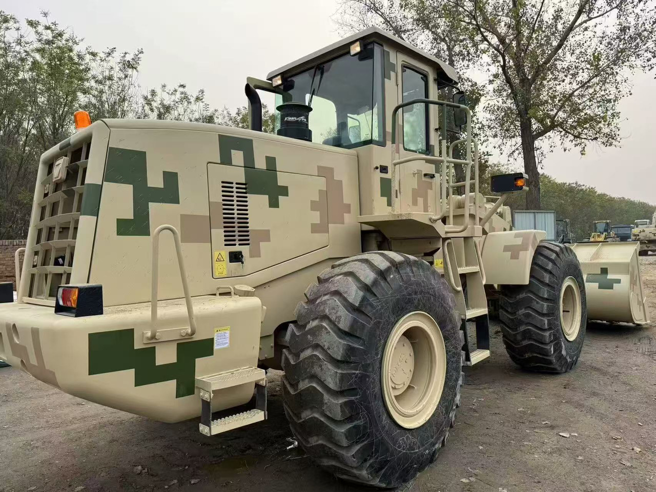 XCMG LW500KL - 轮式装载机:图1 XCMG LW500KL - 轮式装载机:图1
