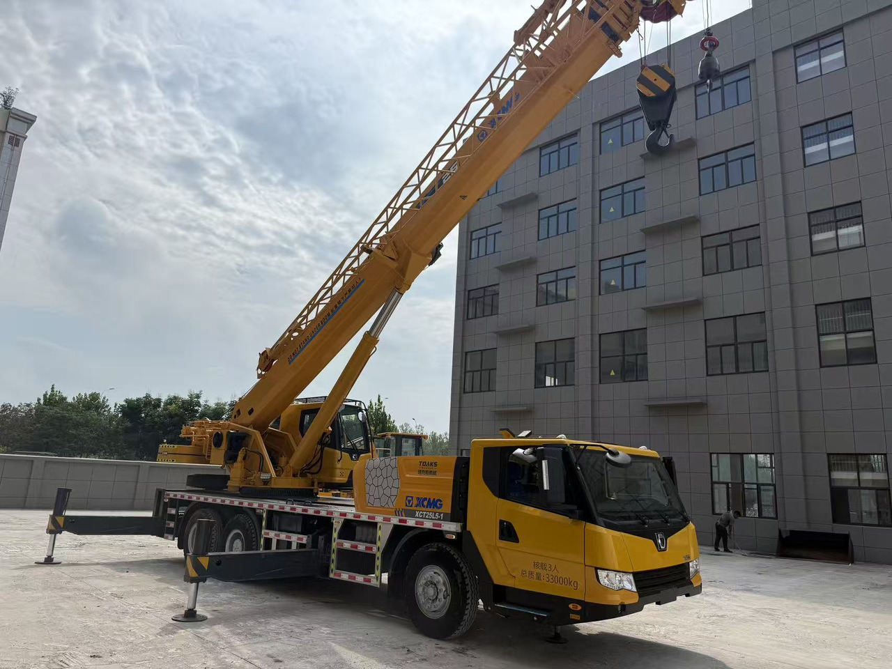 XCMG XCT25L5 - 起重车:图3 XCMG XCT25L5 - 起重车:图3
