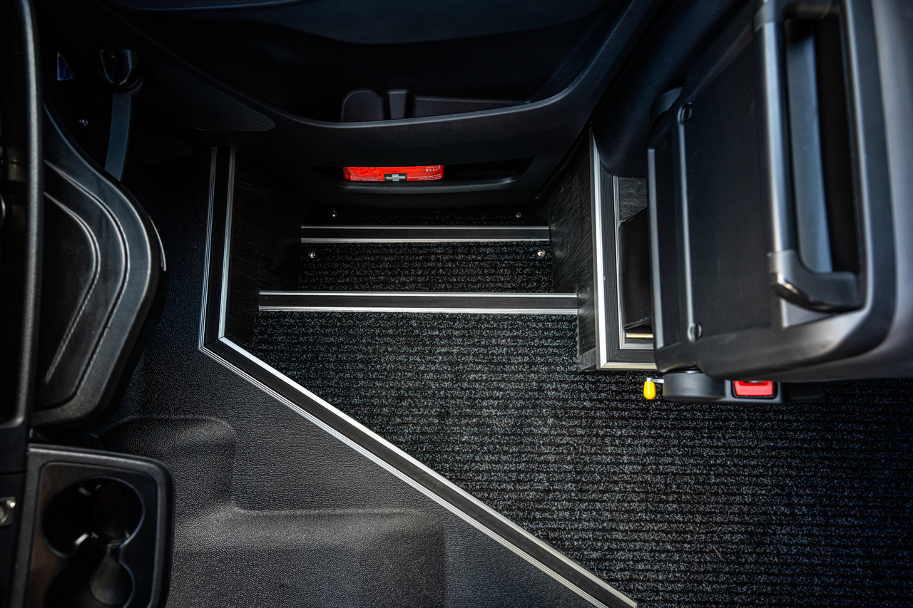Mercedes-Benz New - 小型巴士, 小型客车:图5 Mercedes-Benz New - 小型巴士, 小型客车:图5