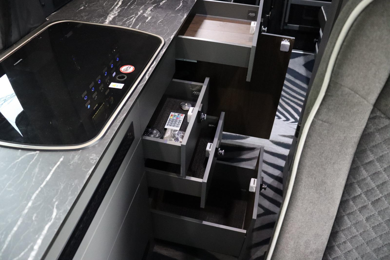 Mercedes-Benz Sprinter - 露营货车:图3 Mercedes-Benz Sprinter - 露营货车:图3
