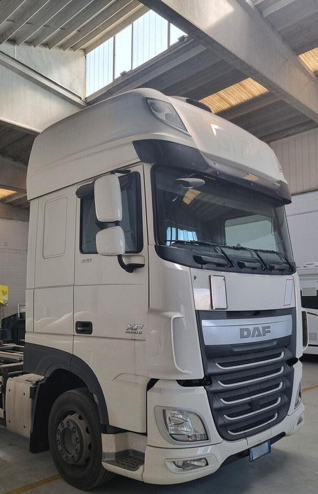 DAF XF 440 Euro 6 - Full Pneumatico - 2015 - 集装箱运输车/ 可拆卸车身的卡车:图2 DAF XF 440 Euro 6 - Full Pneumatico - 2015 - 集装箱运输车/ 可拆卸车身的卡车:图2