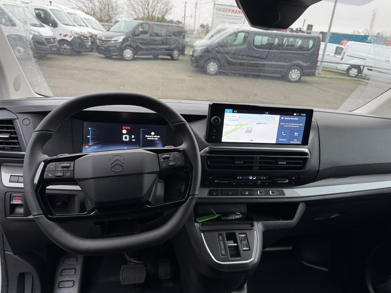 CITROEN Jumpy M 2.0 BlueHDi - 145 S&S - BV EAT8 III FOURGON . PHASE 2 - 无侧窗厢式货车:图4 CITROEN Jumpy M 2.0 BlueHDi - 145 S&S - BV EAT8 III FOURGON . PHASE 2 - 无侧窗厢式货车:图4