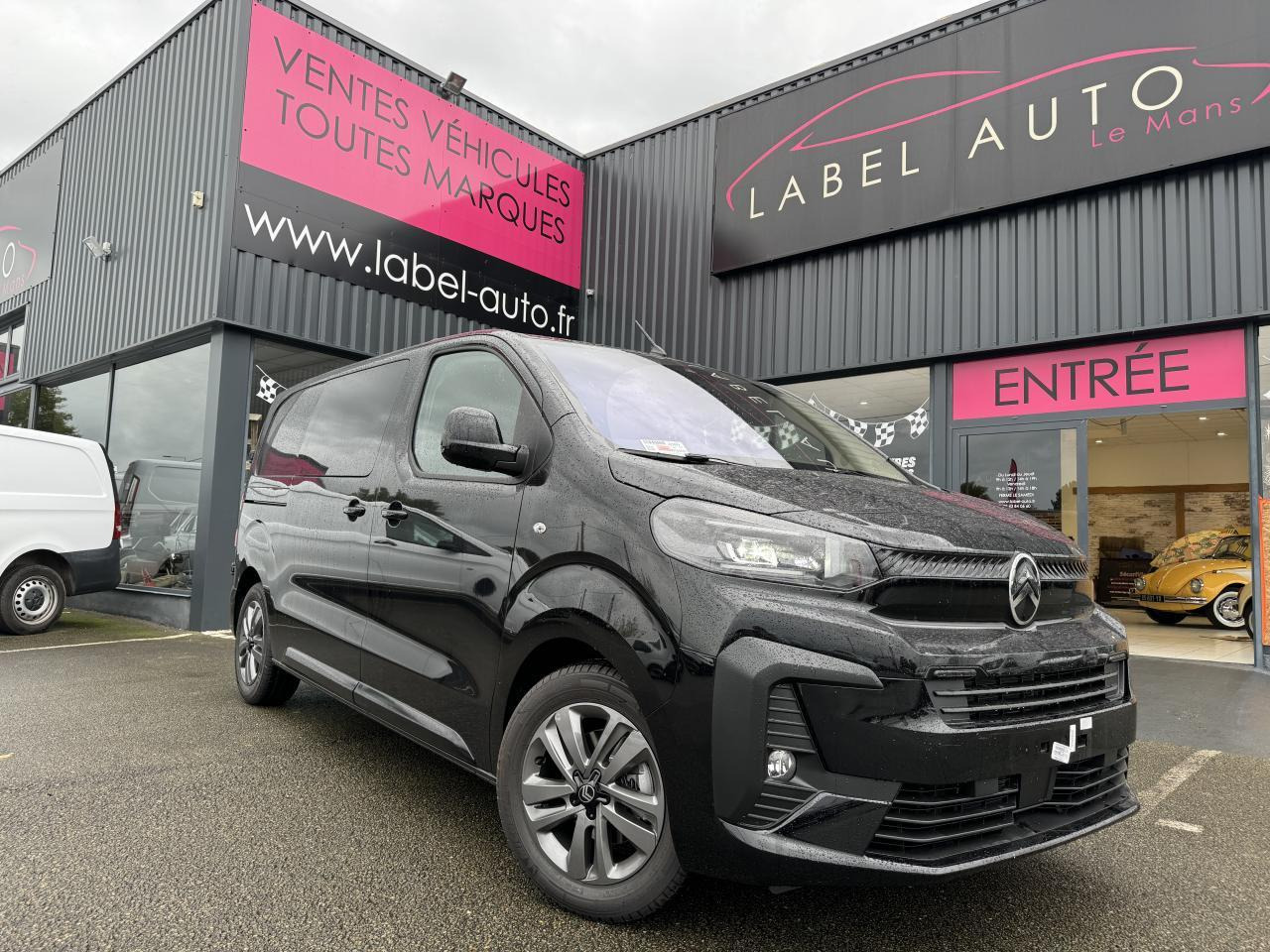 Citroen Jumpy M 2.0 BLUEHDI 180CH S&S CABINE APPROFONDIE FIXE EAT8 - 康比货车:图4 Citroen Jumpy M 2.0 BLUEHDI 180CH S&S CABINE APPROFONDIE FIXE EAT8 - 康比货车:图4